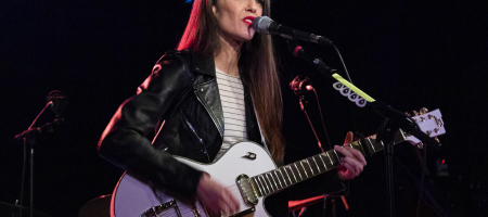 BARCELONA, ESPAÑA – MARZO 5. Vega en concierto como parte del Cruïlla de Primavera en la Apolo 2 el 5 de marzo de 2022 en Barcelona, España. (Foto por Fernando Pérez)