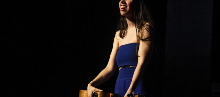 BARCELONA, ESPAÑA – ABRIL 8. Raquel Lúa en el concierto de presentación de su disco Piel como parte del Barnasants en Luz de Gas el 8 de abril de 2022 en Barcelona, España. (Foto por Fernando Pérez) Raquel Lúa Piel