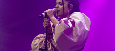 L'HOSPITALET DE LLOBREGAT, BARCELONA, ESPAÑA – ABRIL 22. Tanxugueiras en concierto como parte de Festes de Primavera L'Hospitalet en La Farga el 22 de abril de 2022 en Barcelona, España. (Foto por Fernando Pérez) Balkan Paradise Orchestra y Tanxugueiras