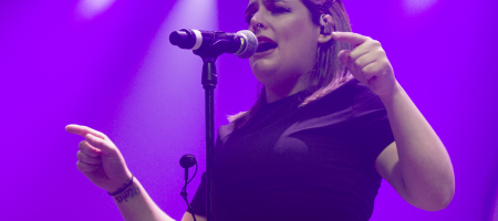 L'HOSPITALET DE LLOBREGAT, BARCELONA, ESPAÑA – ABRIL 22. Tanxugueiras en concierto como parte de Festes de Primavera L'Hospitalet en La Farga el 22 de abril de 2022 en Barcelona, España. (Foto por Fernando Pérez)