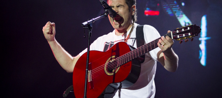 BARCELONA, ESPAÑA – MAYO 14. José Muñoz de Estopa en concierto como parte de su Gira fuego 2022 en el Parc del Forum el 14 de mayo de 2022 en Barcelona, España. (Foto por Fernando Pérez)