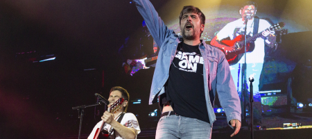 BARCELONA, ESPAÑA – MAYO 14. Estopa en concierto como parte de su Gira fuego 2022 en el Parc del Forum el 14 de mayo de 2022 en Barcelona, España. (Foto por Fernando Pérez) Estopa Barcelona 2022