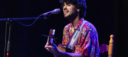 BARCELONA, ESPAÑA – MAYO 13. Pedro Pastor en concierto como parte del Barnasants en el Centro Cívico Casinet d'Hostafrancs el 13 de mayo de 2022 en Barcelona, España. (Foto por Fernando Pérez) Barnasants Pedro Pastor