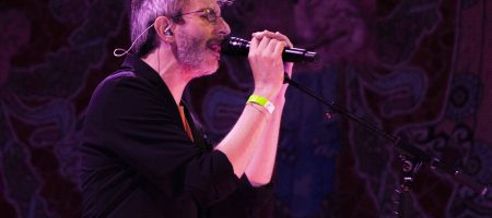BARCELONA, ESPAÑA – ABRIL 29. Xoel López en concierto como parte del Guitar BCN en el Palau de la música catalana el 29 de abril de 2022 en Barcelona, España. (Foto por Fernando Pérez) Xoel López Palau de la música catalana