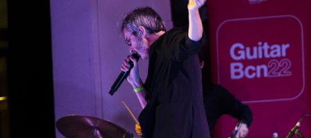 BARCELONA, ESPAÑA – ABRIL 29. Xoel López en concierto como parte del Guitar BCN en el Palau de la música catalana el 29 de abril de 2022 en Barcelona, España. (Foto por Fernando Pérez) Xoel López Palau de la música catalana