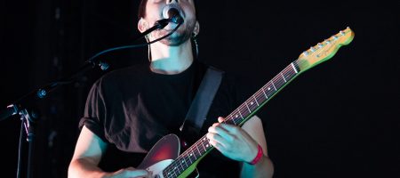 BARCELONA, ESPAÑA – MAYO 28. Ainda abriendo el concierto de Leiva como parte del Cruïlla XXS en Poble Espanyol el 28 de mayo de 2022 en Barcelona, España. (Foto por Fernando Pérez)