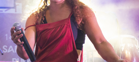 BARCELONA, ESPAÑA – JUNIO 30. Marcel i Julia en concierto como parte del Clotilde Fest en los Jardines del Palau Robert el 30 de junio de 2022 en Barcelona, España. (Foto por Fernando Pérez)