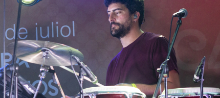 BARCELONA, ESPAÑA – JUNIO 30. Marcel i Julia en concierto como parte del Clotilde Fest en los Jardines del Palau Robert el 30 de junio de 2022 en Barcelona, España. (Foto por Fernando Pérez)