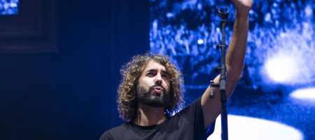 BARCELONA, ESPAÑA – OCTUBRE 8. IZAL en su último concierto en el Palau Sant Jordi el 8 de octubre de 2022 en Barcelona, España. (Foto por Fernando Pérez) Último baile IZAL