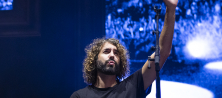 BARCELONA, ESPAÑA – OCTUBRE 8. IZAL en su último concierto en el Palau Sant Jordi el 8 de octubre de 2022 en Barcelona, España. (Foto por Fernando Pérez) Último baile IZAL