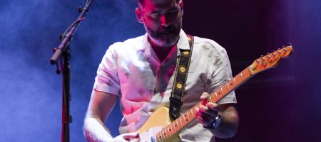 BARCELONA, ESPAÑA – OCTUBRE 8. IZAL en su último concierto en el Palau Sant Jordi el 8 de octubre de 2022 en Barcelona, España. (Foto por Fernando Pérez)