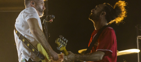 BARCELONA, ESPAÑA – OCTUBRE 8. IZAL en su último concierto en el Palau Sant Jordi el 8 de octubre de 2022 en Barcelona, España. (Foto por Fernando Pérez) Último baile IZAL