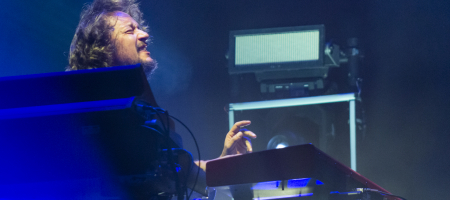 BARCELONA, ESPAÑA – OCTUBRE 8. IZAL en su último concierto en el Palau Sant Jordi el 8 de octubre de 2022 en Barcelona, España. (Foto por Fernando Pérez) Último baile IZAL